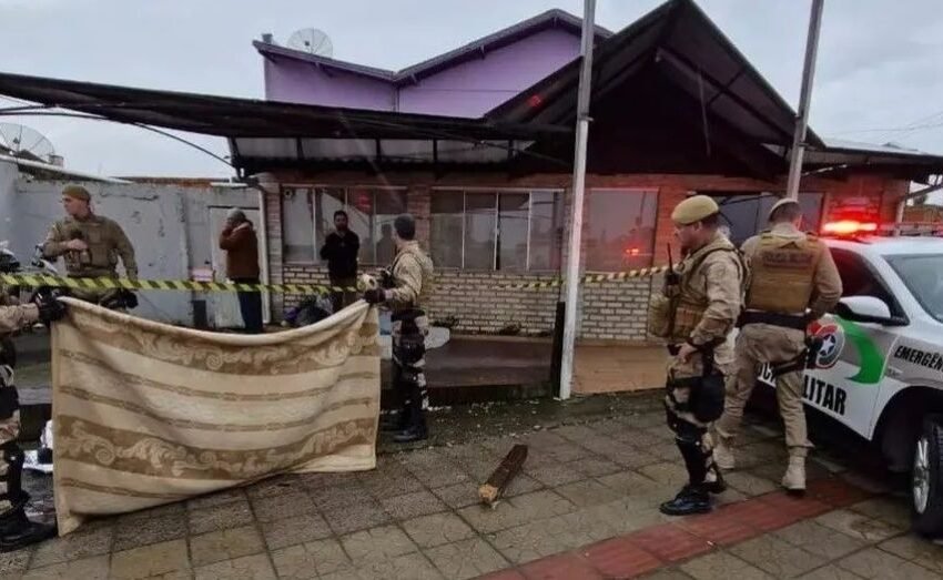  Homem em situação de rua é morto com golpes de madeira na cabeça durante briga