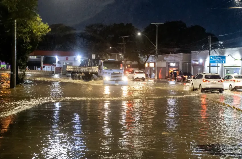  Enchentes no estado do Rio Grande do Sul causaram prejuízos de R$ 3,32 bilhões ao varejo