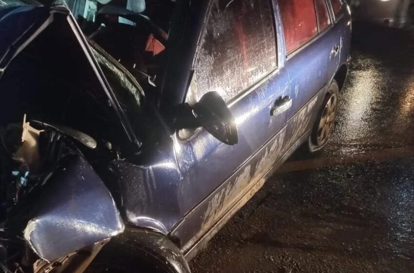  Acidente na SC-157: carro com pneus carecas causa colisão frontal com caminhão