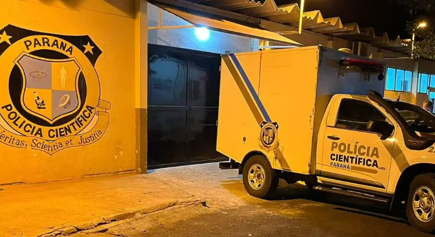  Bebê morre após ser atropelada pela mãe que estava manobrando o carro na garagem de casa