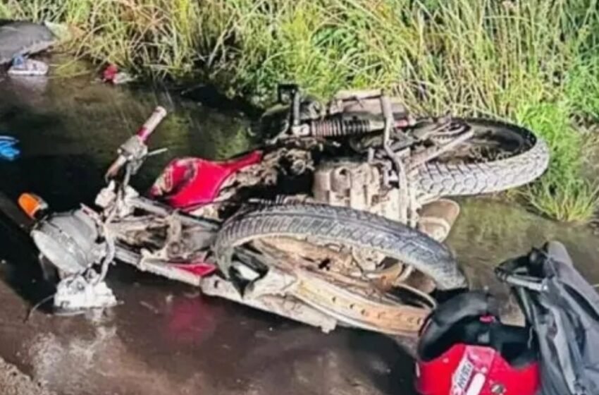  Colisão envolvendo duas motocicletas deixa homem e criança de 12 anos em estado grave