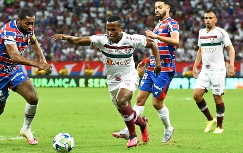  Fluminense e Fortaleza protagonizam duelo de opostos no Campeonato Brasileiro