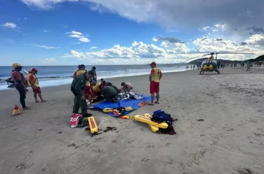  Dois jovens morrem após se afogarem no mar