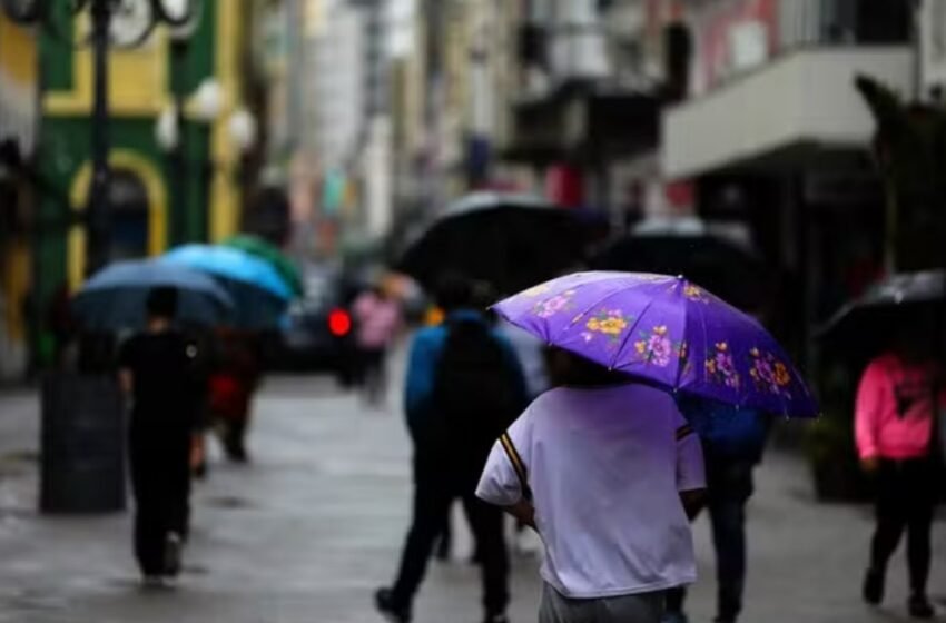  Semana em Santa Catarina começa com ciclone no mar, passa por sol entre nuvens e termina com tempestades