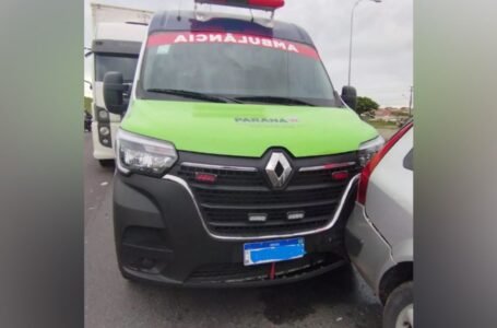 Paciente de ambulância fica ferido em engavetamento na BR-376 logo após receber alta hospitalar